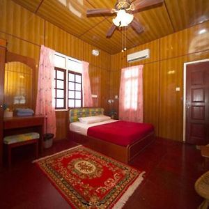 Superior Double or Twin Room Partial Sea View